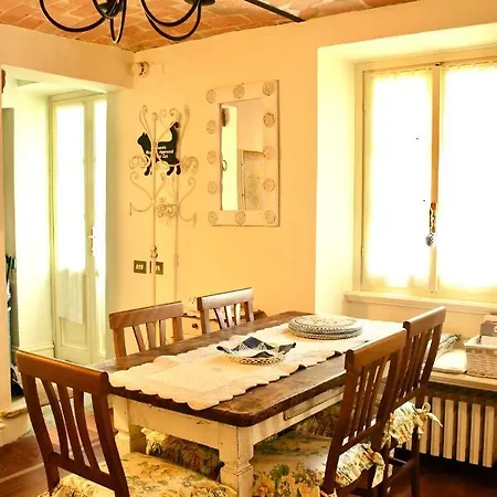 Alle Rive Bed'N'Books Apt Guest house Calamandrana