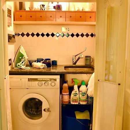 Guest house Alle Rive Bed'N'Books Apt